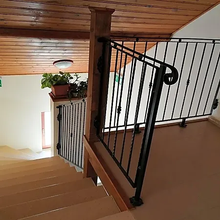 Couette-café Viktoria Lovas Panzio Győr